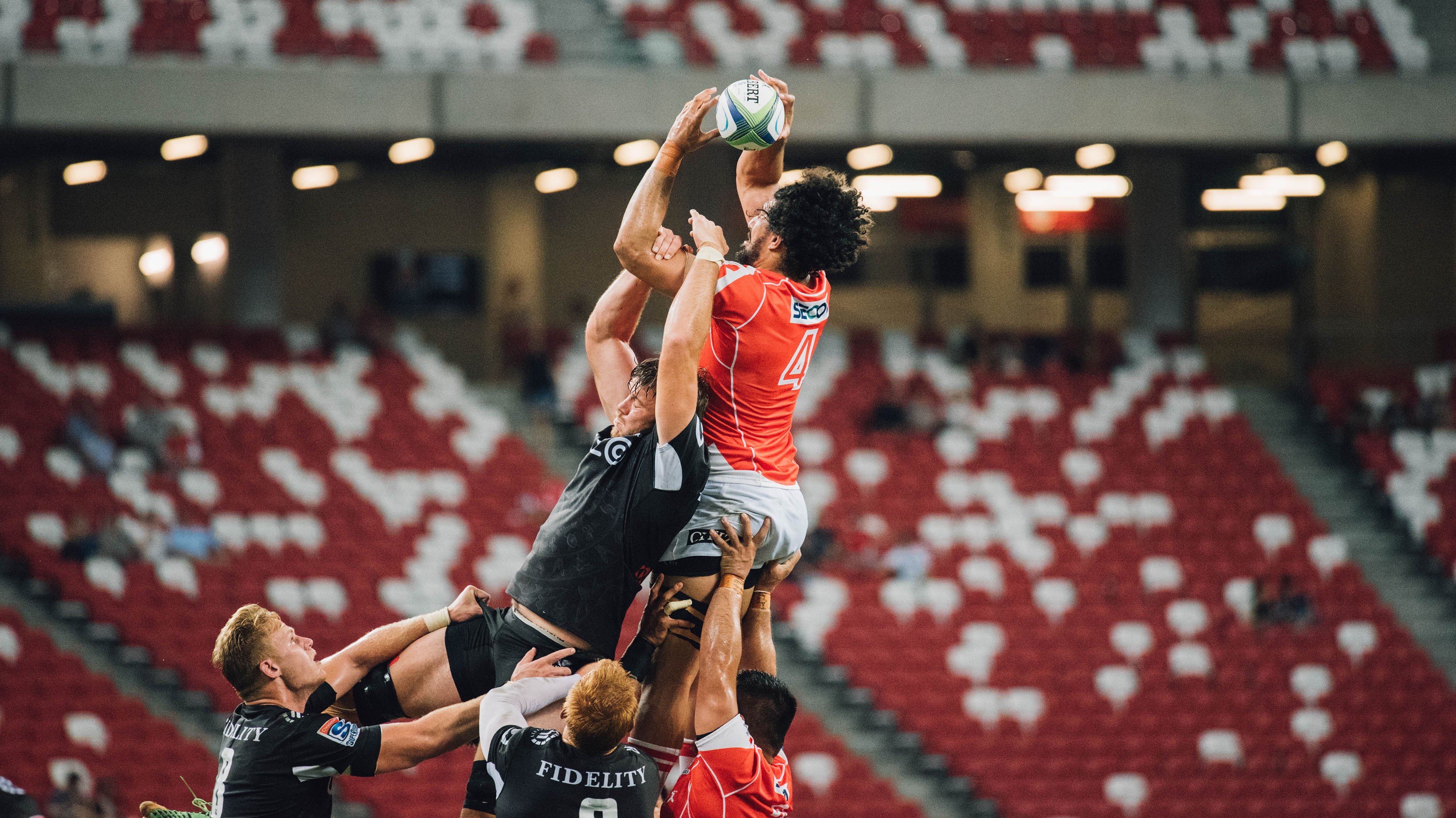 赛道上的里程碑，金玟哉闪耀F1街道赛之夜