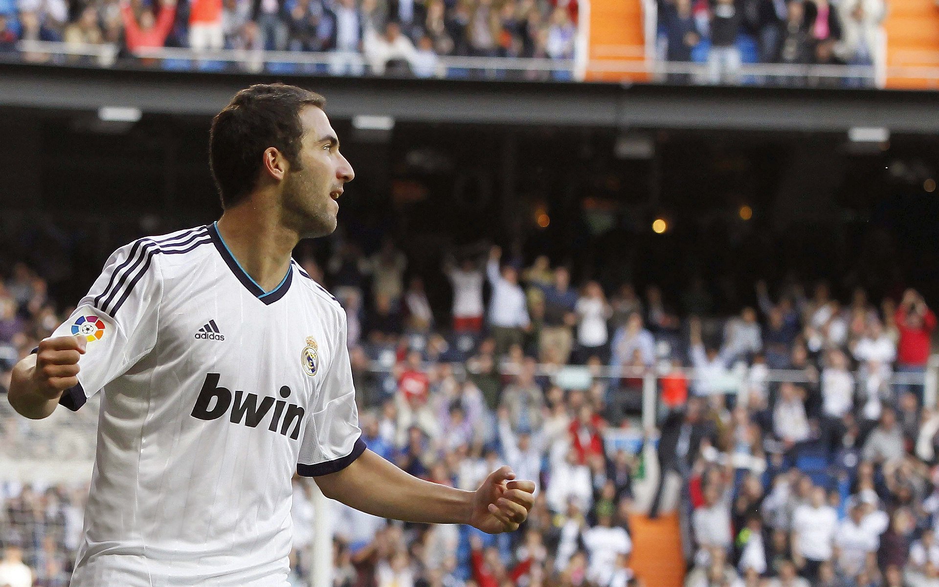 英超争冠之夜，斯通斯赛后评分拉满，铸就曼城王朝的隐形基石